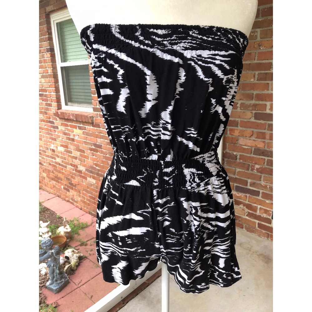 Black & White strapless Romper